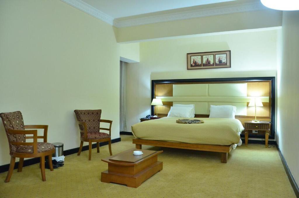 Hotel Paradise Stars